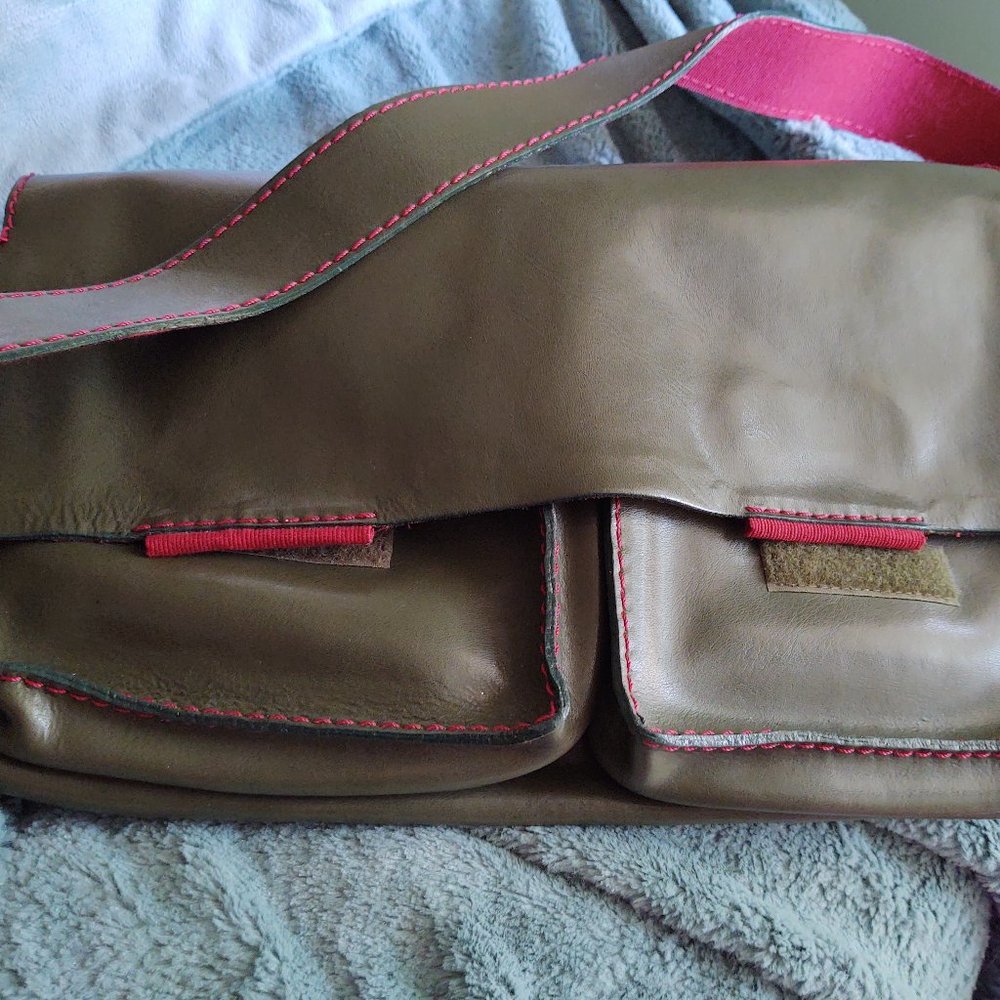 Francesco Biasia green leather handbag